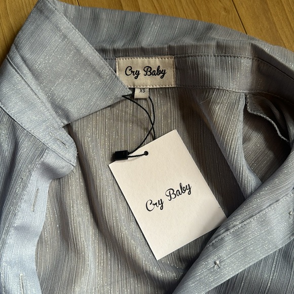 CRY BABY BUTTON UP - Picture 2 of 4